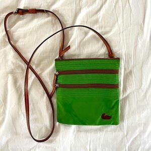Dooney & Bourke 🦆 Green Crossbody Bag Purse